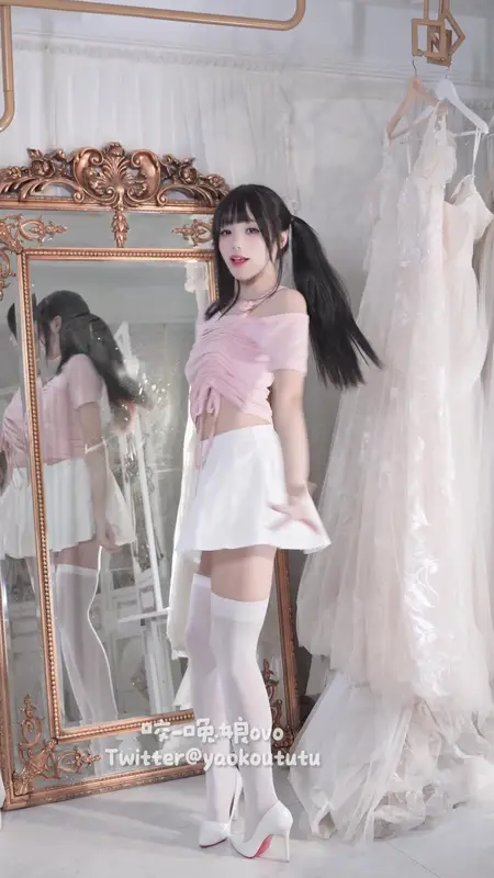 咬一口兔娘(黏黏团子兔) – NO.102  恋爱告急 18
